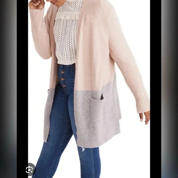 Madewell Kent Colorblock Merino Wool Alpaca
Cardigan Sweater Size XS - Picture 5 of 7